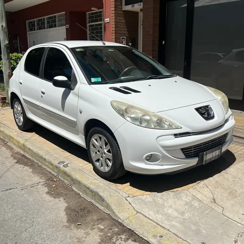 Mira esta publicación de Peugeot 207 Compact 2012 en Motordil