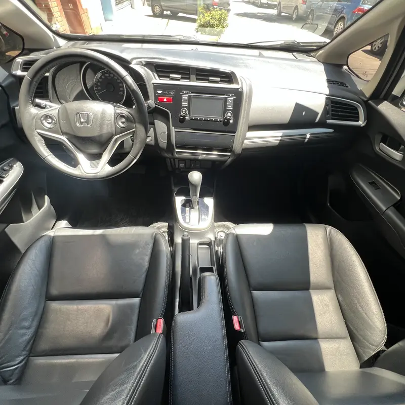 Mira esta publicación de Honda FIT 2017 en Motordil