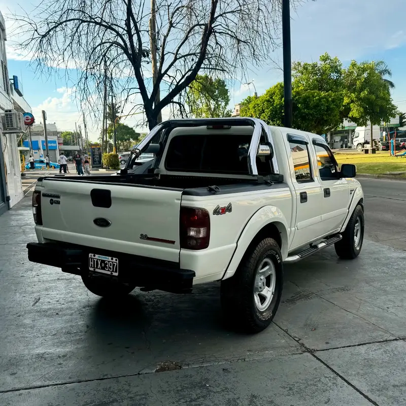 Mira esta publicación de Ford Ranger 2009 en Motordil