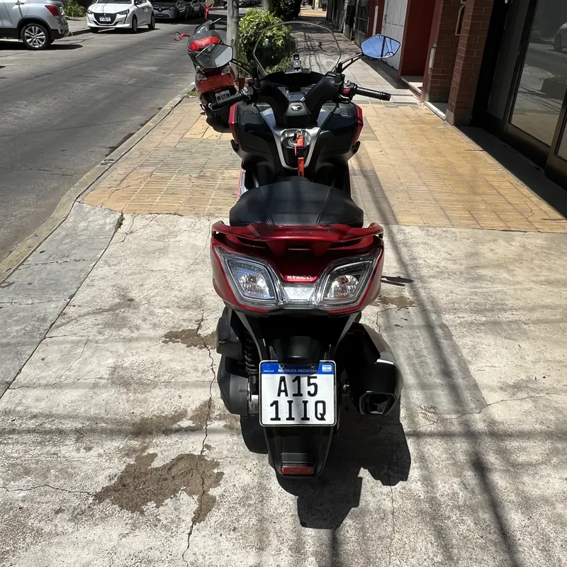 Mira esta publicación de Kymco Downtown 350 I 2021 en Motordil