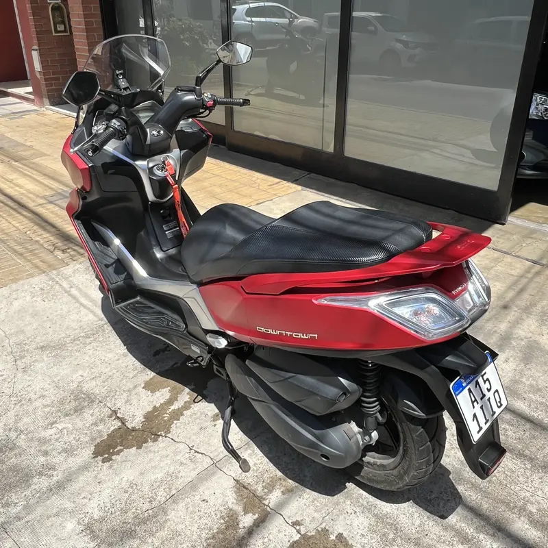 Mira esta publicación de Kymco Downtown 350 I 2021 en Motordil