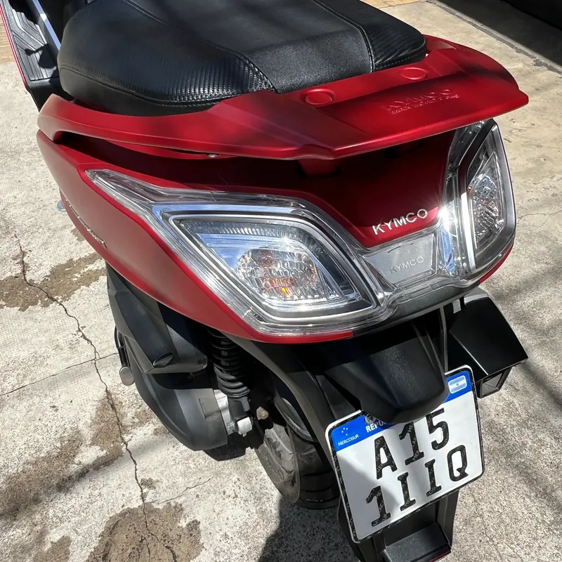 Mira esta publicación de Kymco Downtown 350 I 2021 en Motordil