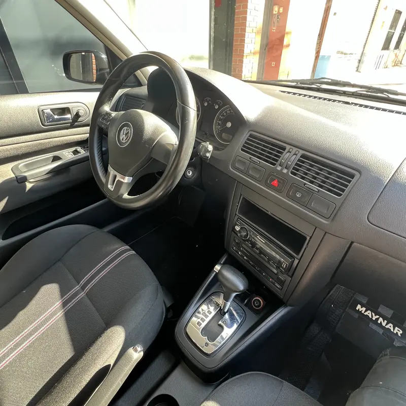 Mira esta publicación de Volkswagen Bora 2013 en Motordil