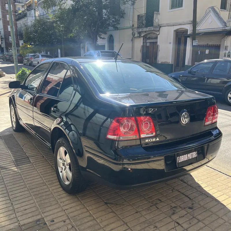 Mira esta publicación de Volkswagen Bora 2013 en Motordil