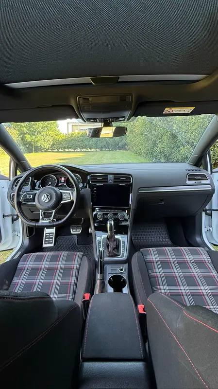 Mira esta publicación de Volkswagen Golf 2018 en Motordil