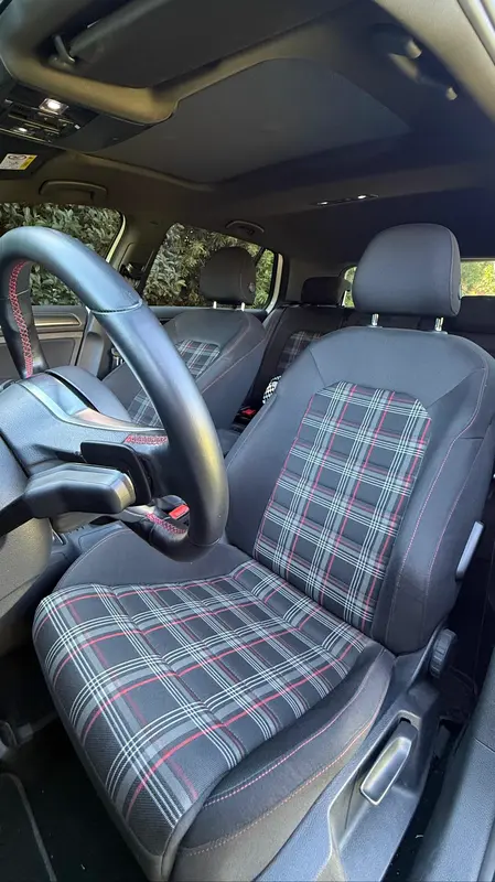 Mira esta publicación de Volkswagen Golf 2018 en Motordil