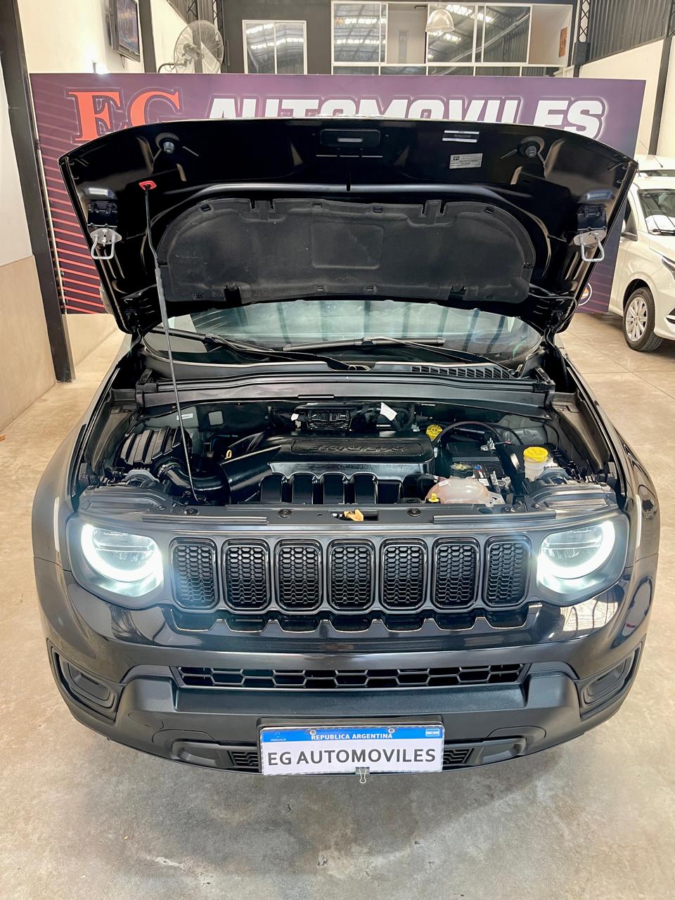 Mira esta publicación de Jeep Renegade 2024 en Motordil