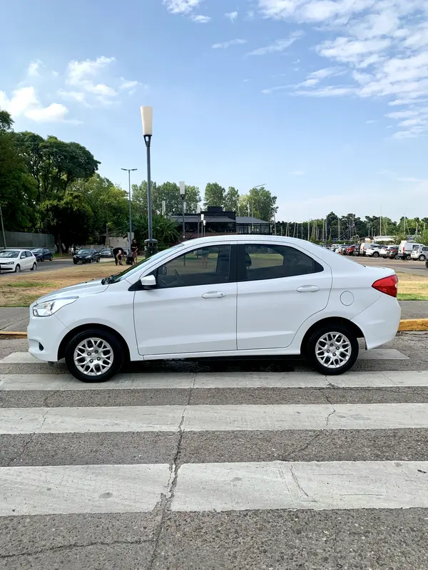 Mira esta publicación de Ford KA 2018 en Motordil