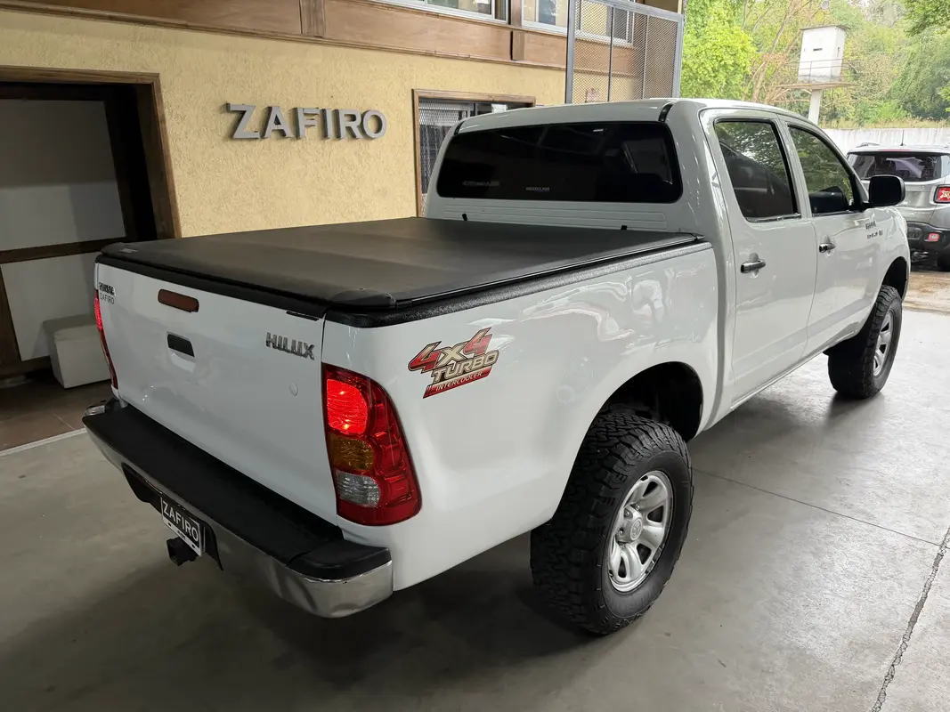 Mira esta publicación de Toyota Hilux 2008 en Motordil