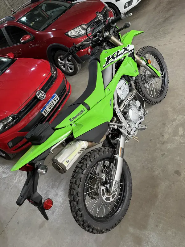 Mira esta publicación de Kawasaki KLX 300 2024 en Motordil
