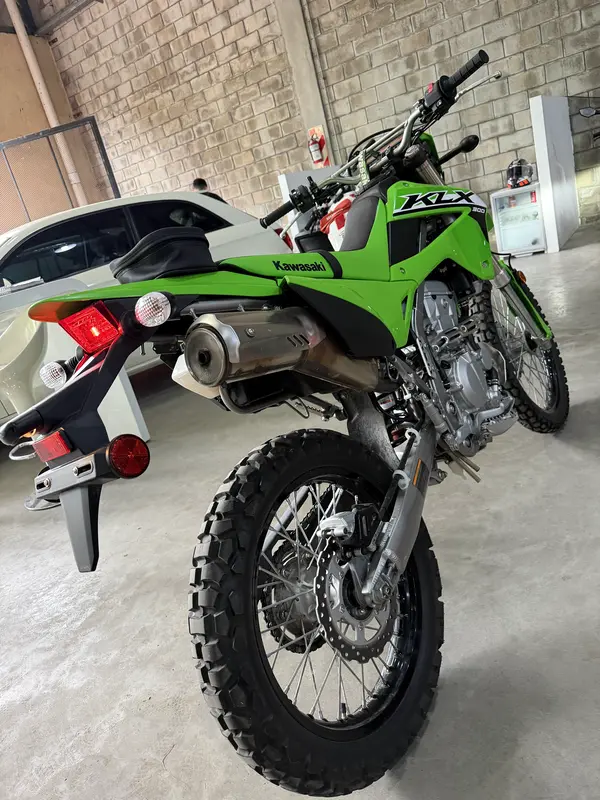 Mira esta publicación de Kawasaki KLX 300 2024 en Motordil