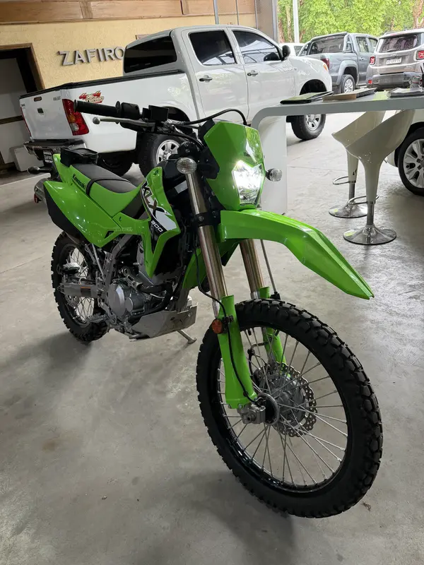 Mira esta publicación de Kawasaki KLX 300 2024 en Motordil
