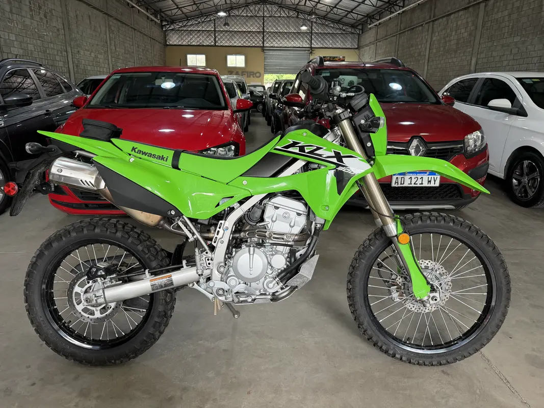 Mira esta publicación de Kawasaki KLX 300 2024 en Motordil