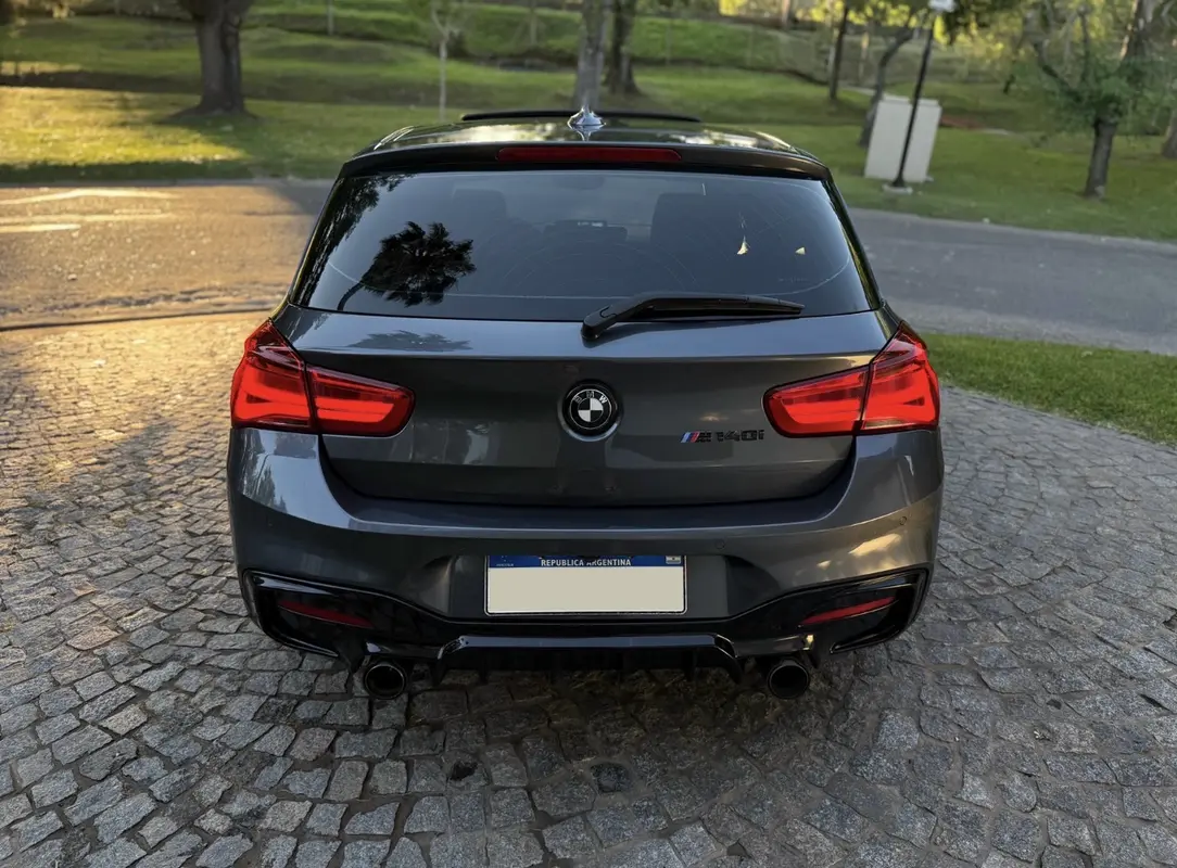 Mira esta publicación de BMW Serie 1 2018 en Motordil