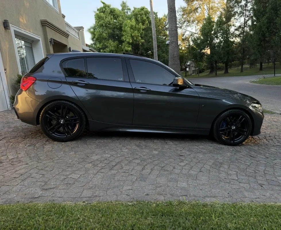 Mira esta publicación de BMW Serie 1 2018 en Motordil