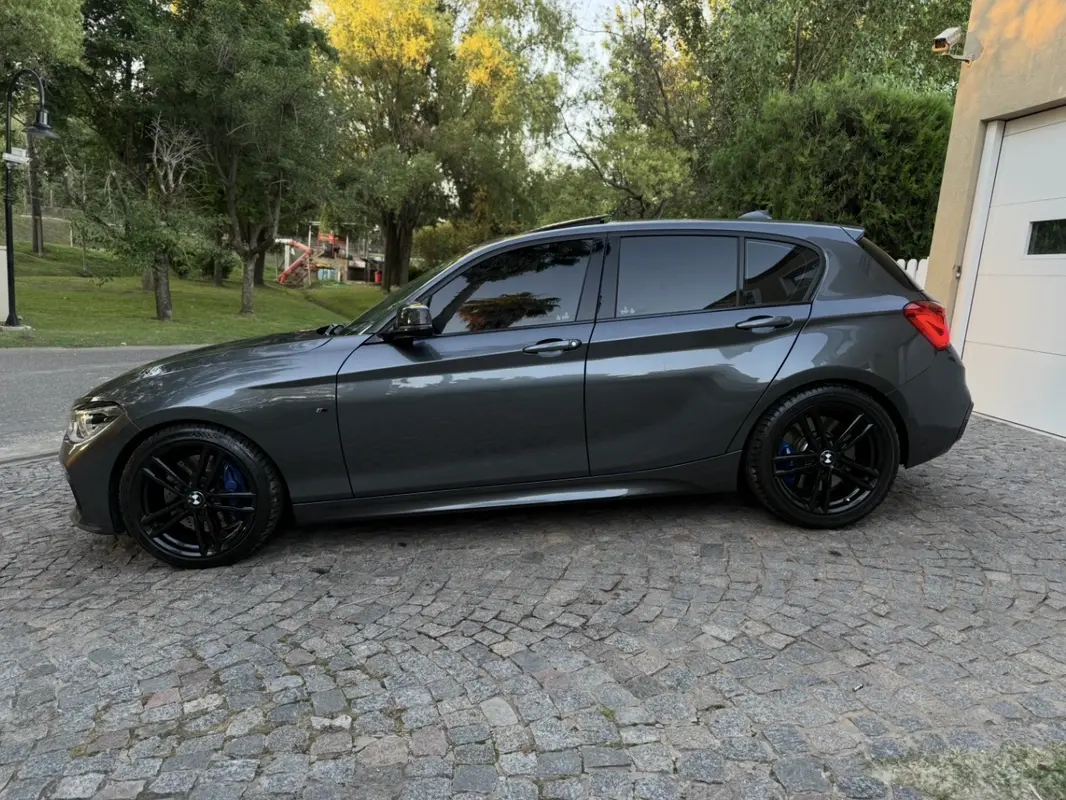 Mira esta publicación de BMW Serie 1 2018 en Motordil