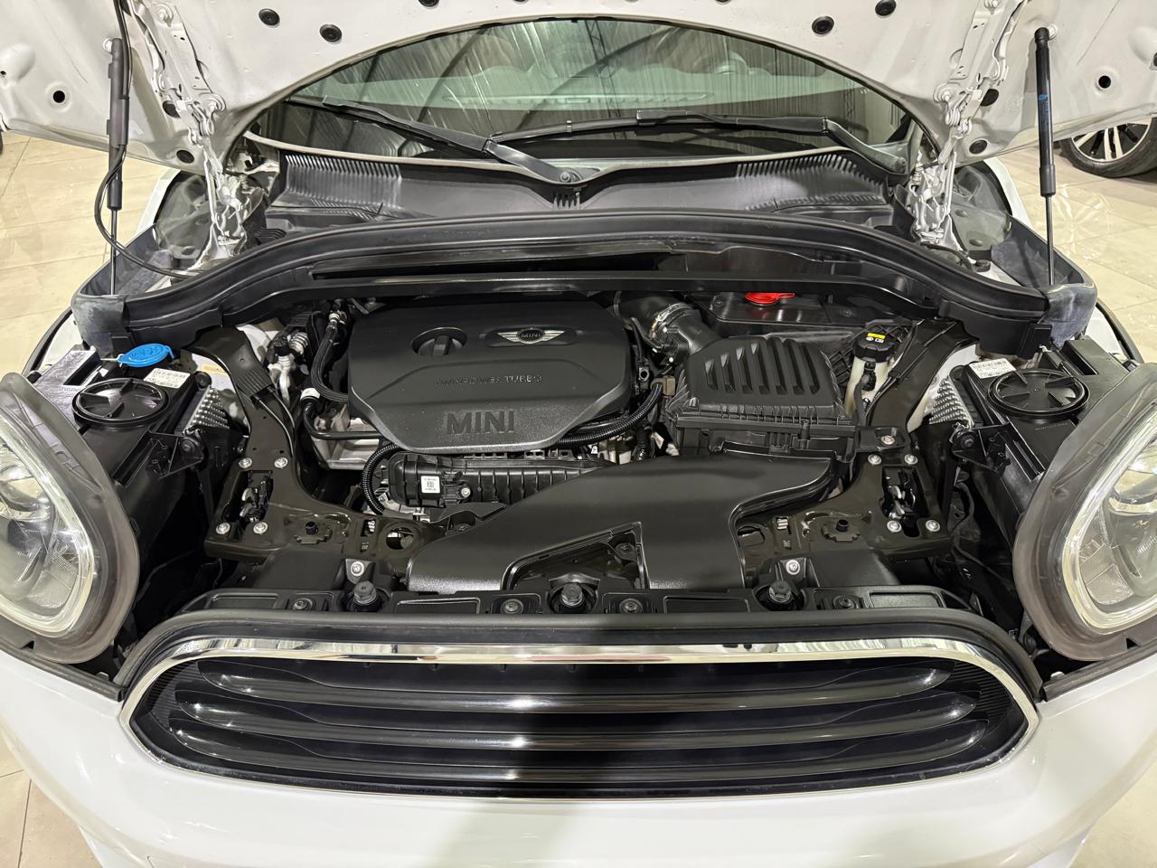 Mira esta publicación de Mini Countryman 2018 en Motordil