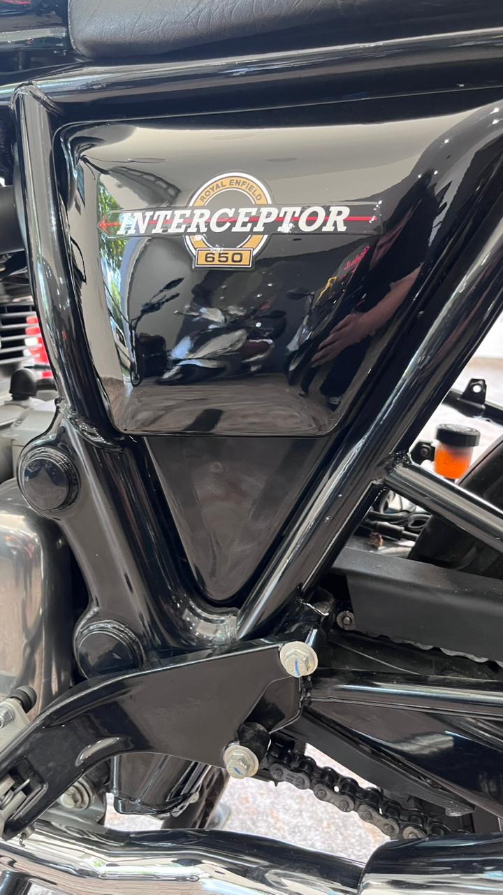 Mira esta publicación de Royal Enfield 650 Interceptor 2024 en Motordil