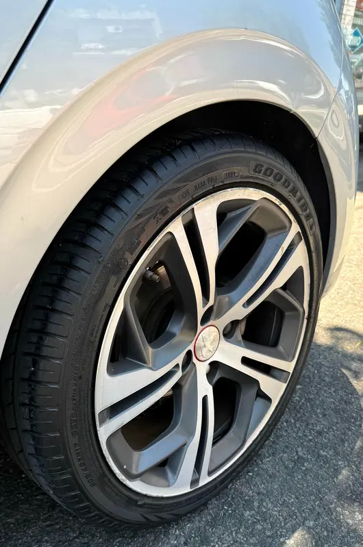 Mirá esta publicación de Peugeot 208