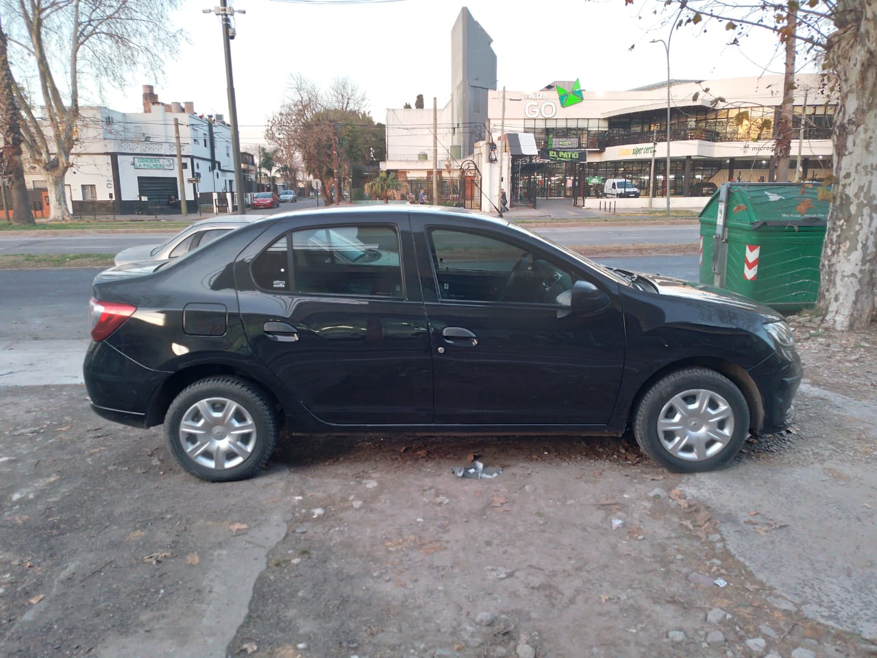 Mira esta publicación de Renault Logan 2015 en Motordil