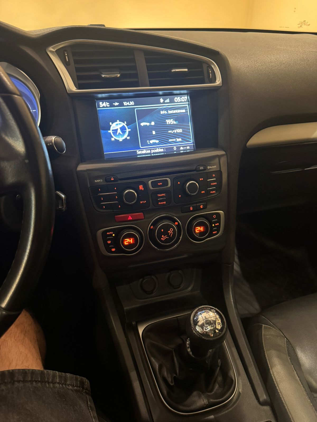 Mira esta publicación de Citroen C 4 Lounge 2015 en Motordil