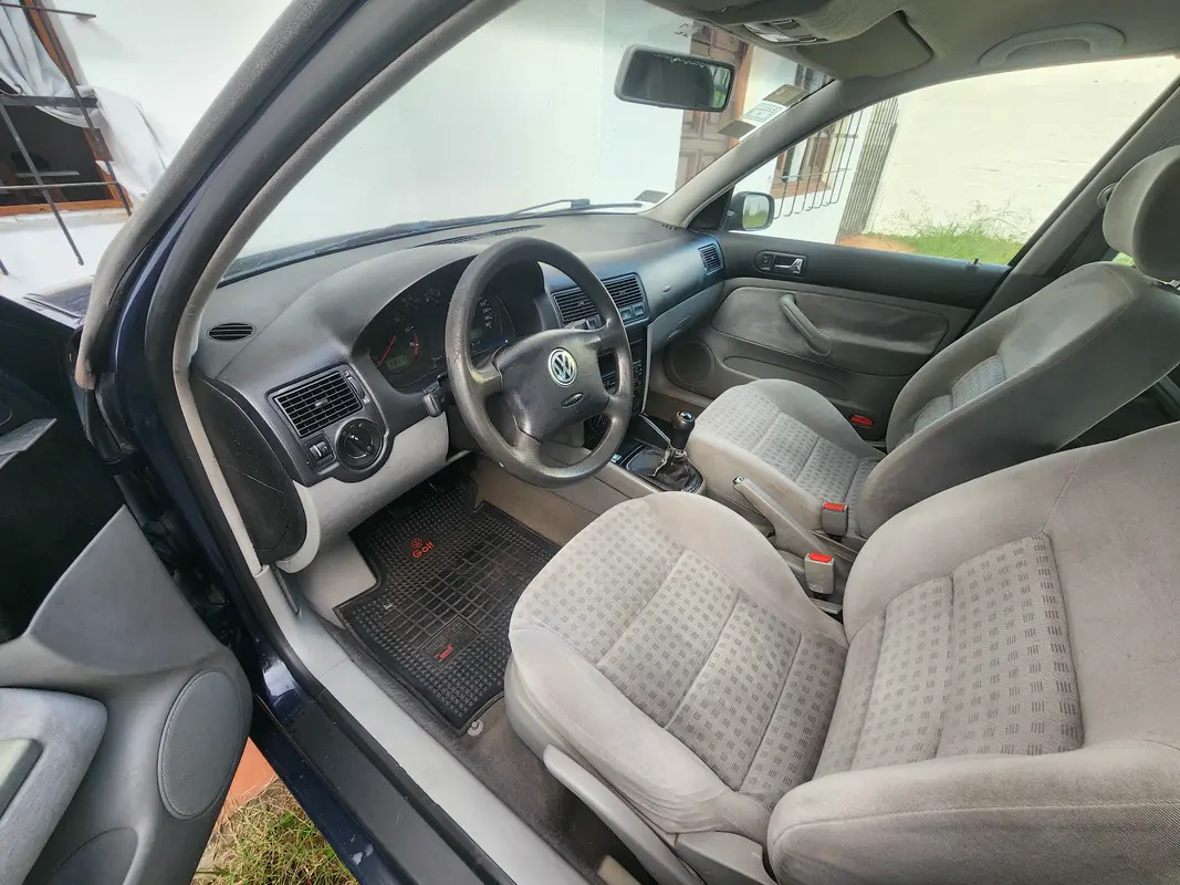 Mira esta publicación de Volkswagen Golf 2002 en Motordil