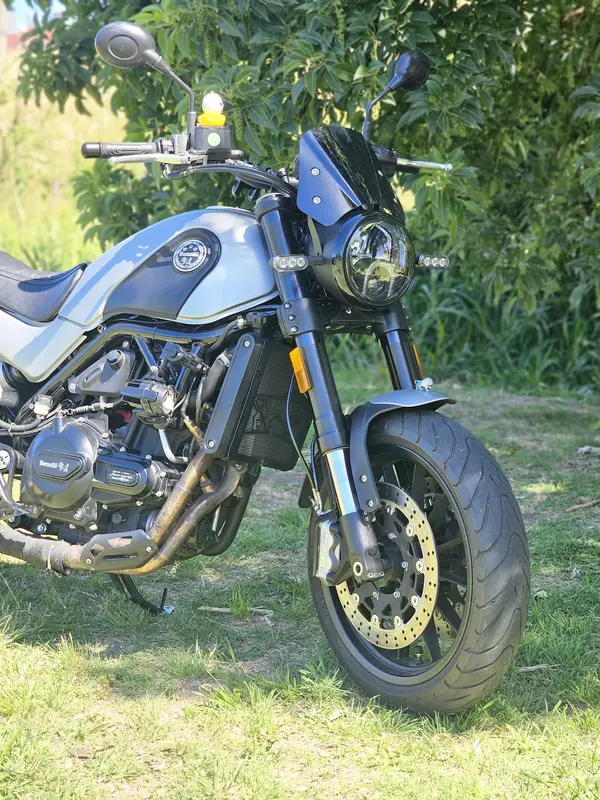 Mirá esta publicación de Benelli Leoncino 500