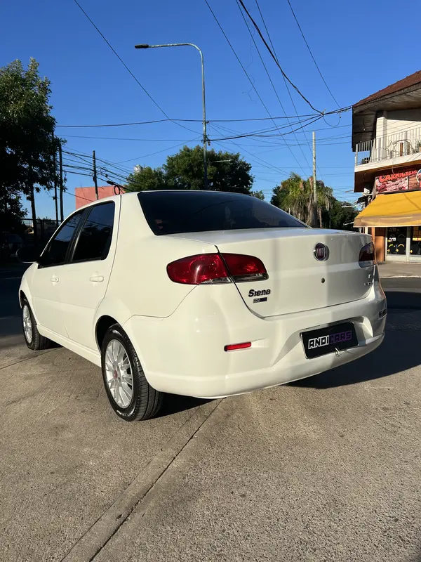 Mira esta publicación de Fiat Siena 2016 en Motordil