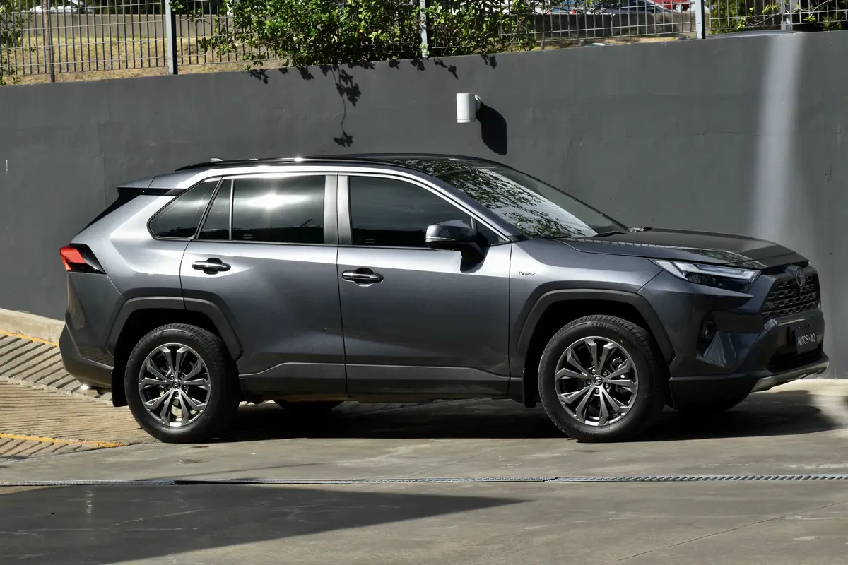 Mira esta publicación de Toyota RAV4 2025 en Motordil