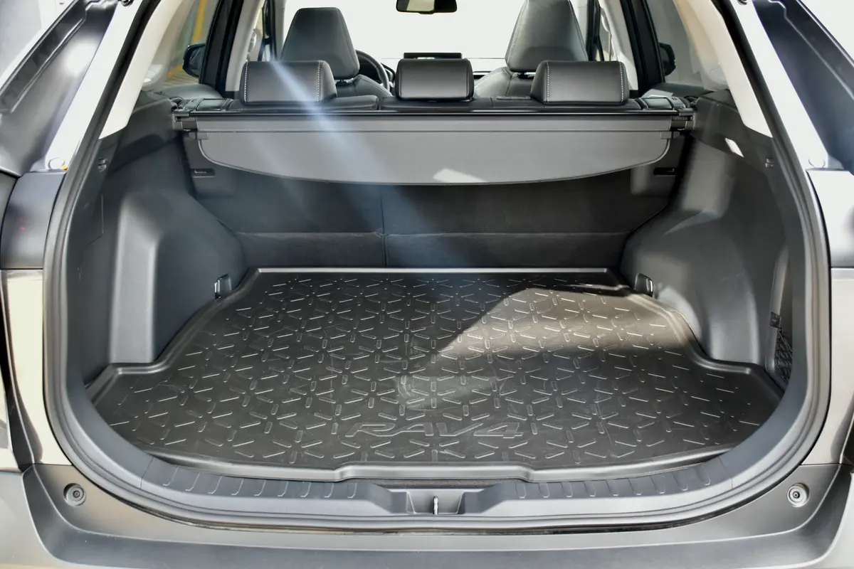 Mira esta publicación de Toyota RAV4 2025 en Motordil