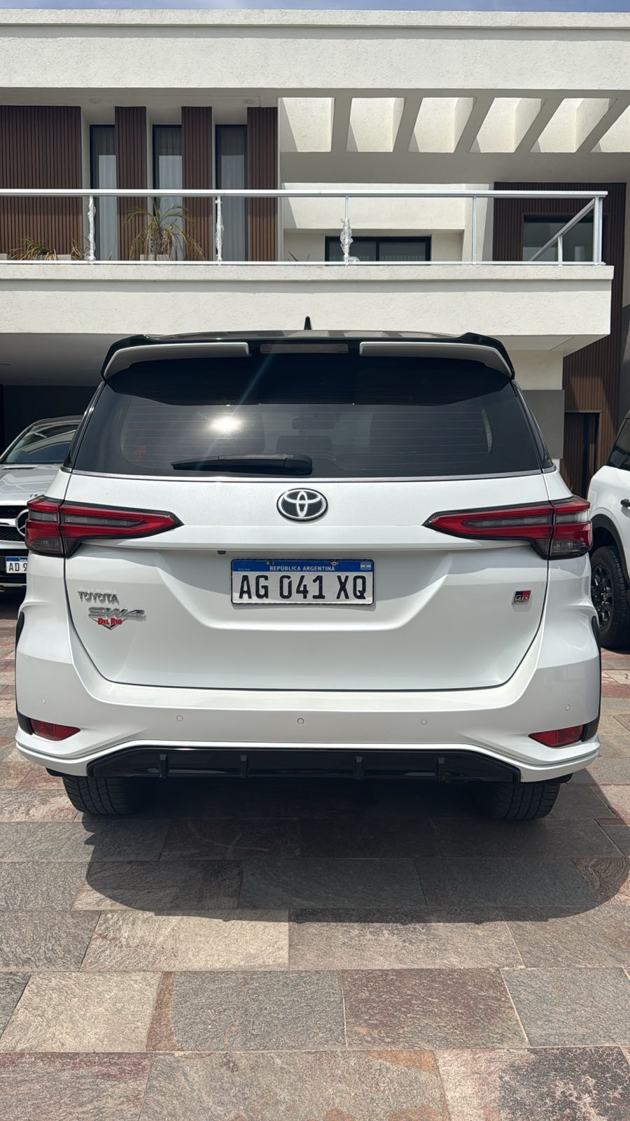 Mira esta publicación de Toyota SW4 2023 en Motordil
