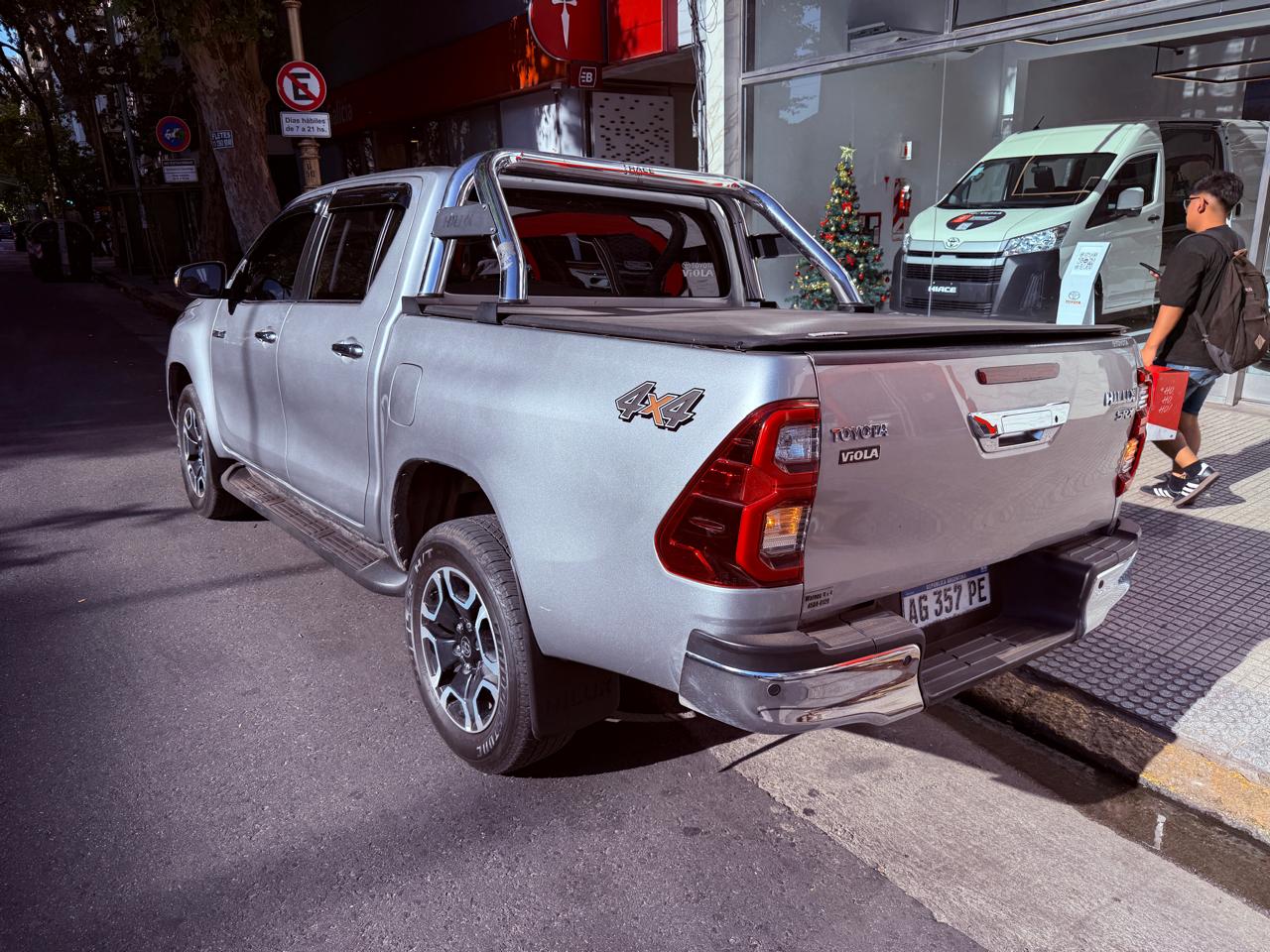 Mira esta publicación de Toyota Hilux 2023 en Motordil