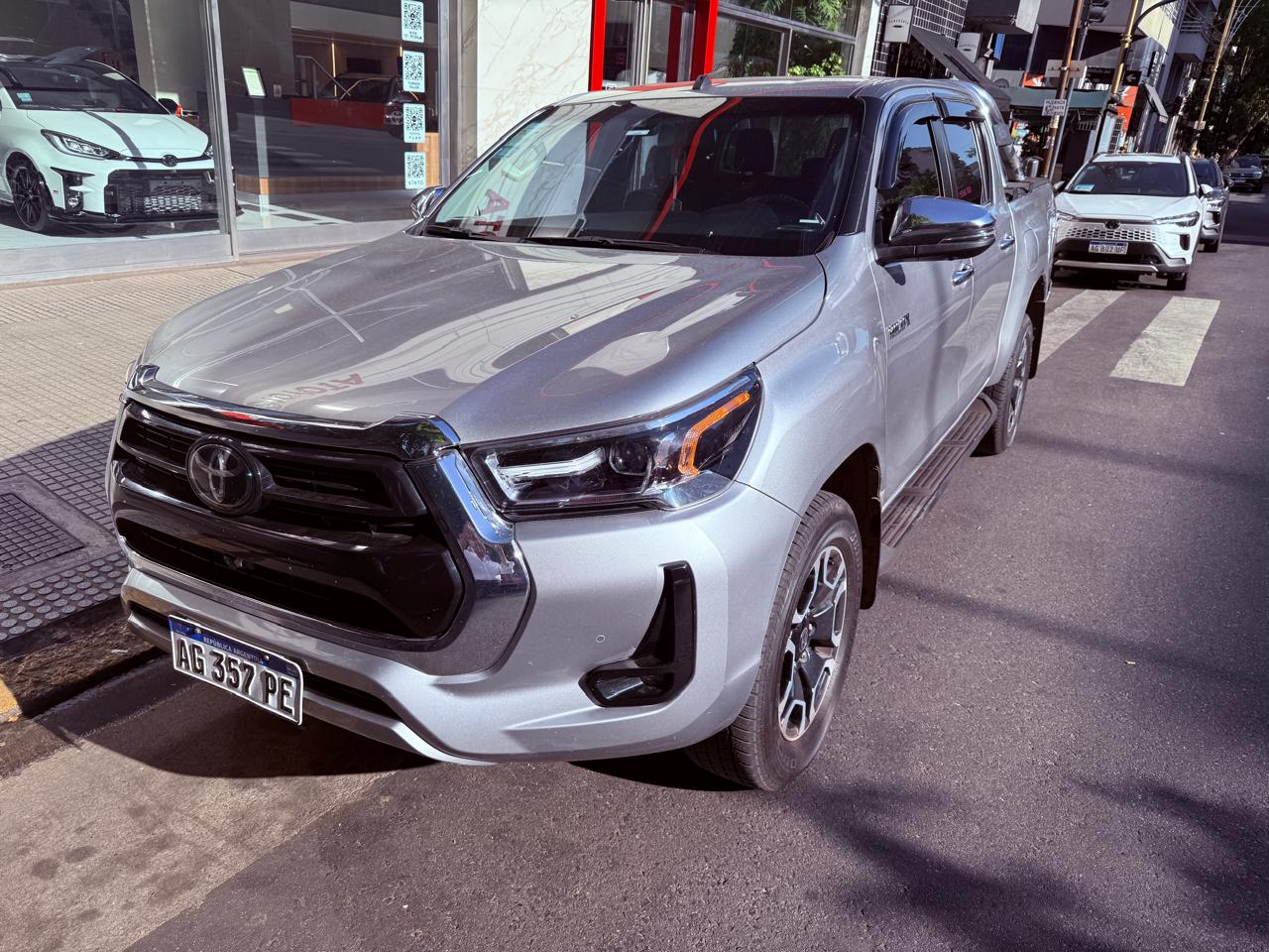 Mira esta publicación de Toyota Hilux 2023 en Motordil