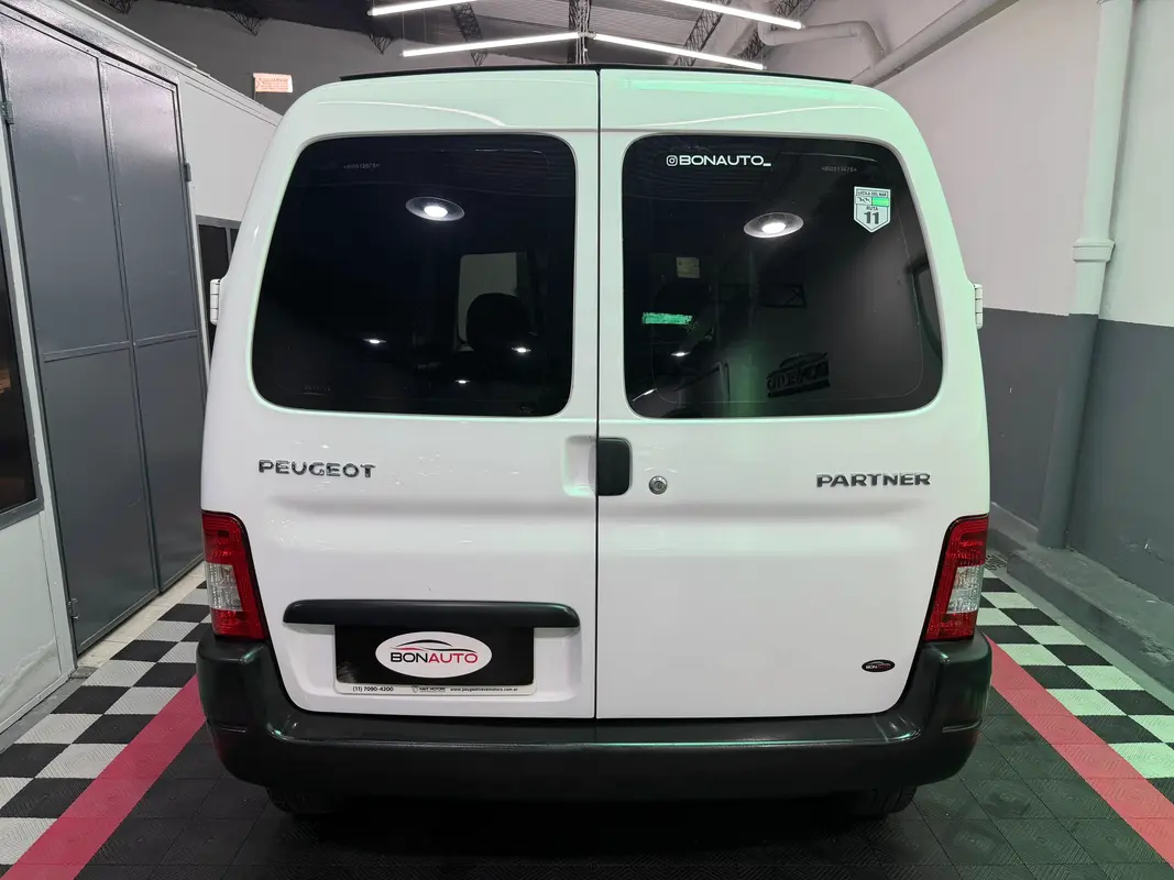 Mira esta publicación de Peugeot Partner 2023 en Motordil