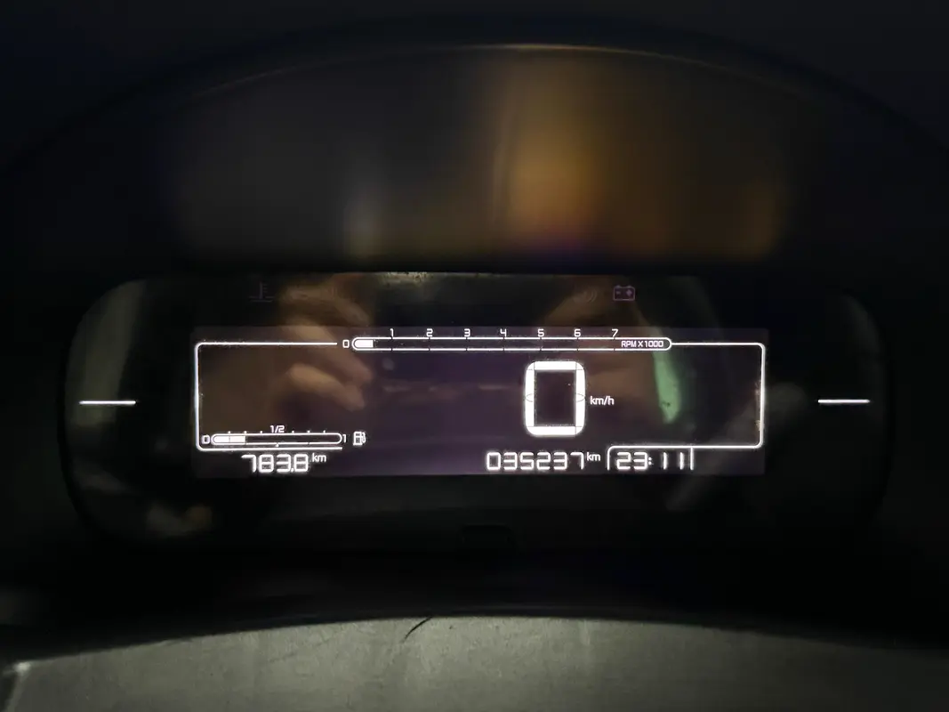 Mira esta publicación de Peugeot Partner 2023 en Motordil