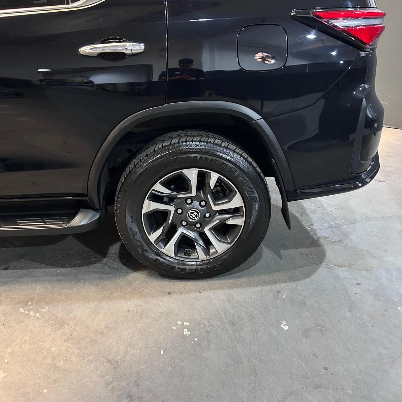 Mira esta publicación de Toyota SW4 2024 en Motordil