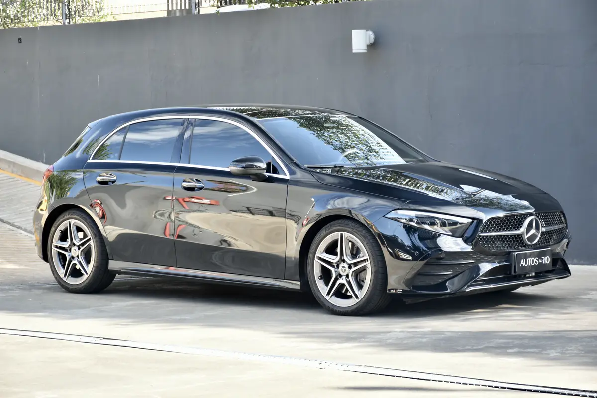 Mira esta publicación de Mercedes Benz Clase A 2024 en Motordil