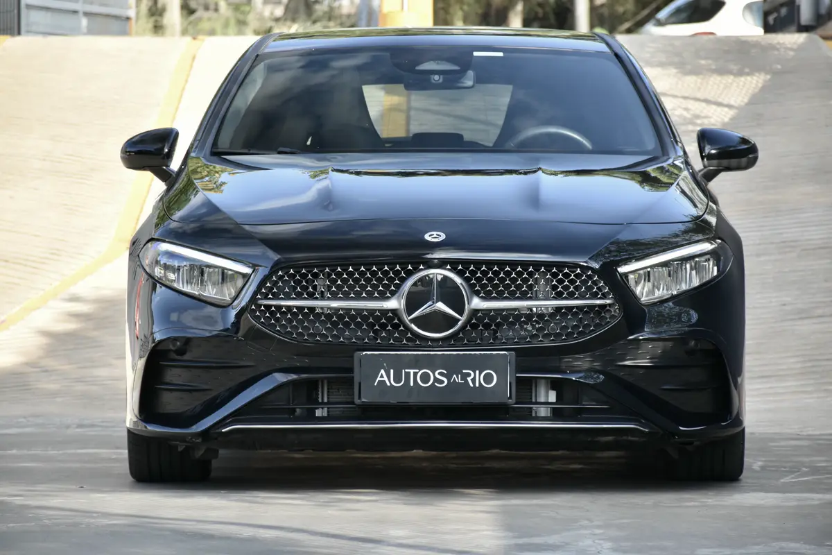 Mira esta publicación de Mercedes Benz Clase A 2024 en Motordil