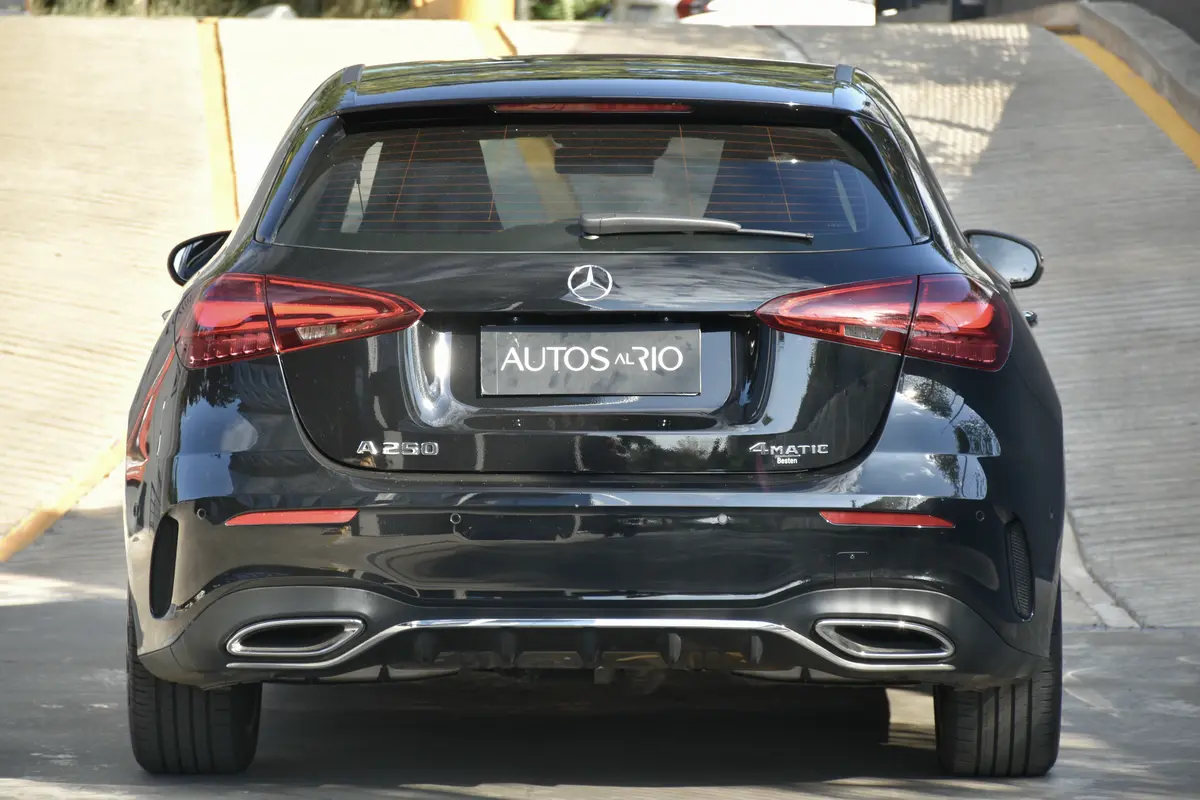 Mira esta publicación de Mercedes Benz Clase A 2024 en Motordil