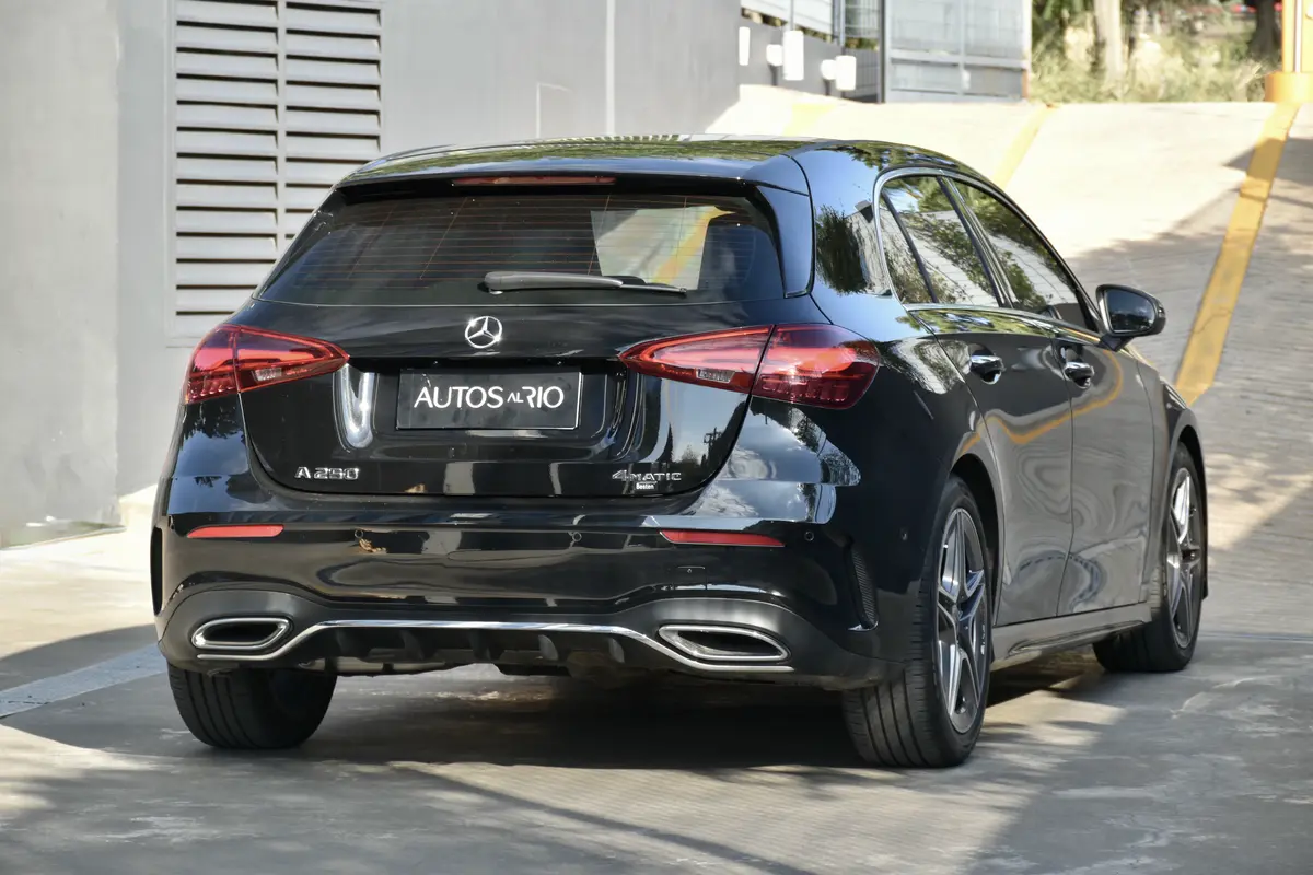 Mira esta publicación de Mercedes Benz Clase A 2024 en Motordil