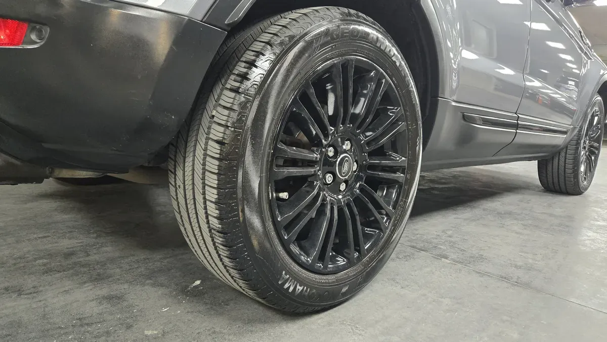 Mira esta publicación de Land Rover Range Rover 2013 en Motordil