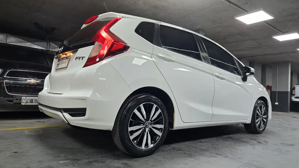 Mira esta publicación de Honda FIT 2020 en Motordil