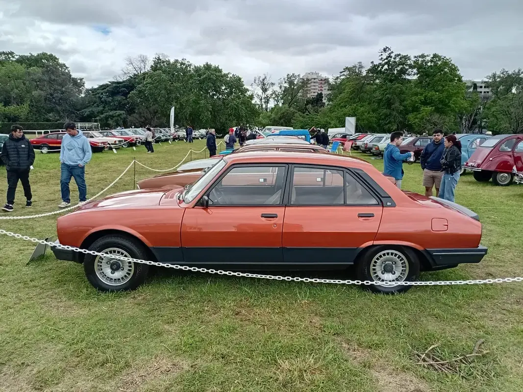 Mira esta publicación de Peugeot 504 1984 en Motordil