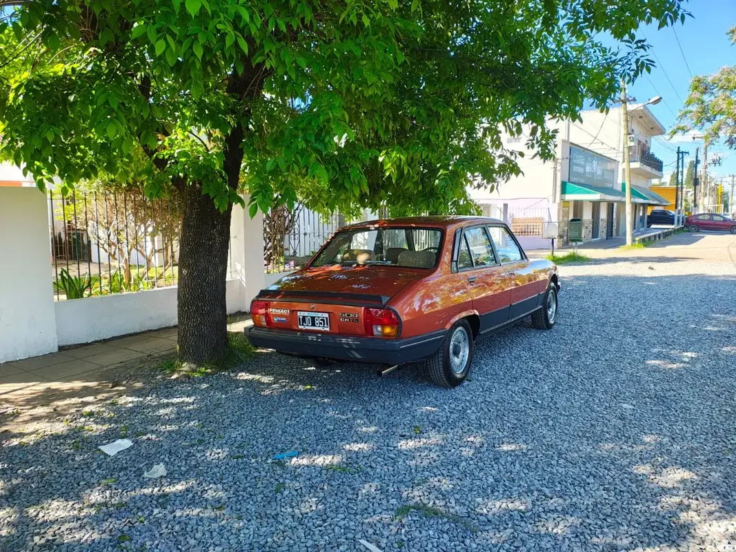 Mirá esta publicación de Peugeot 504