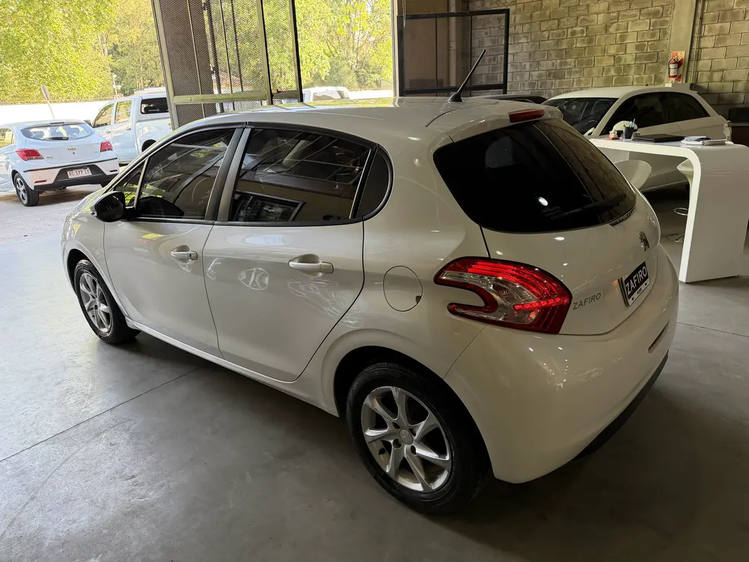 Mira esta publicación de Peugeot 208 2014 en Motordil