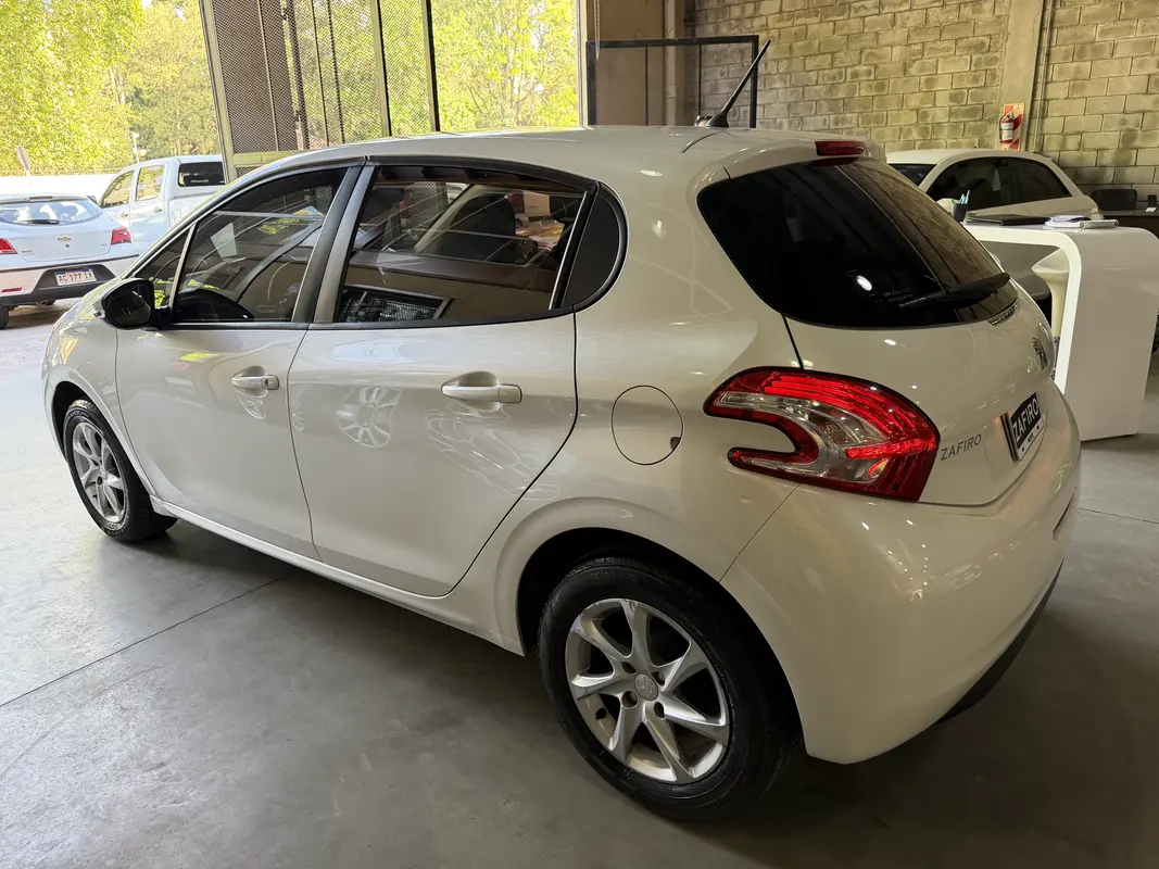 Mira esta publicación de Peugeot 208 2014 en Motordil