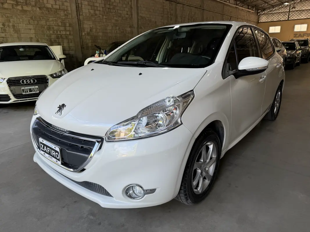 Mira esta publicación de Peugeot 208 2014 en Motordil