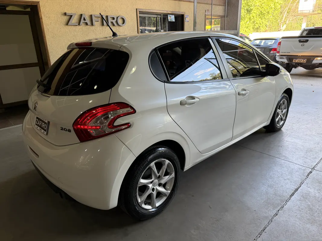 Mira esta publicación de Peugeot 208 2014 en Motordil