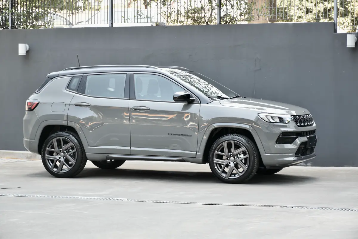 Mira esta publicación de Jeep Compass 2026 en Motordil