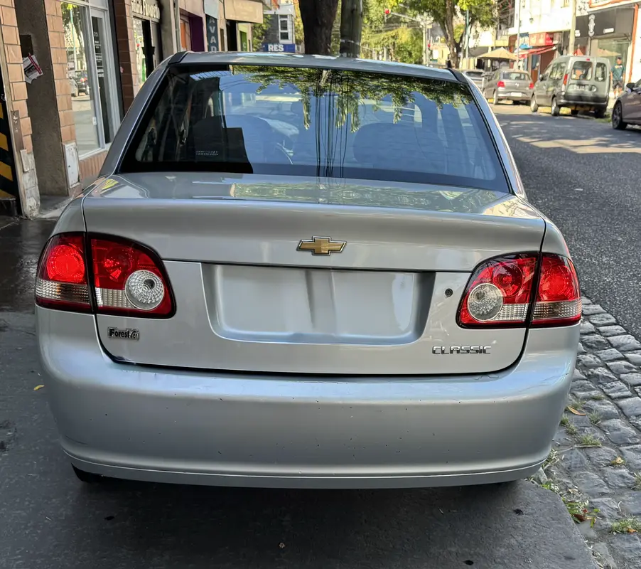 Mira esta publicación de Chevrolet Classic 2015 en Motordil